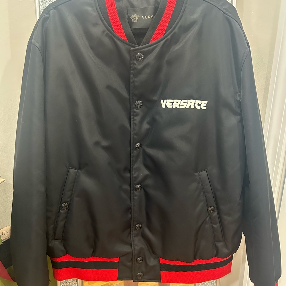 Versace Men’s AUTHENTIC Bomber Jacket! Beautiful! Made In Italy! Size large!